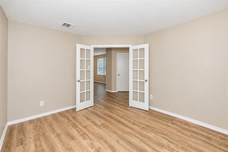 625 Horn Street, Crowley TX 76036 - Photo 6