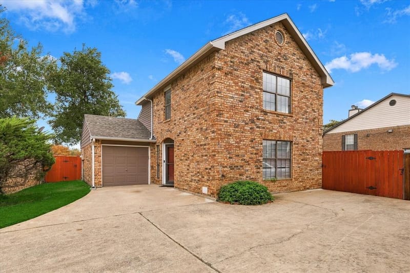 3136 Harbinger Lane, Dallas TX 75287 - Photo 3
