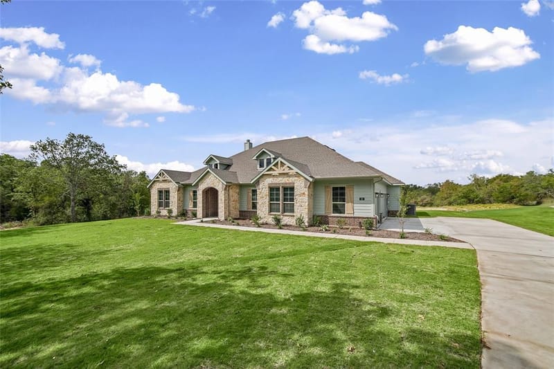 193 Oak Grove Way, Springtown TX 76082