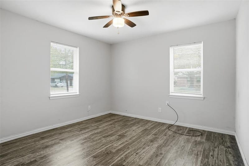 803 S 1st Street, Sanger TX 76266 - Photo 12