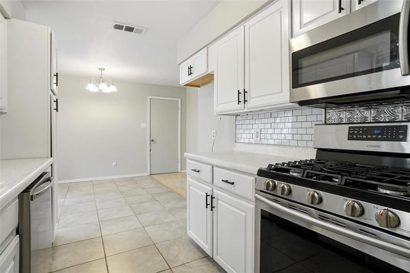 803 S 1st Street, Sanger TX 76266 - Photo 7