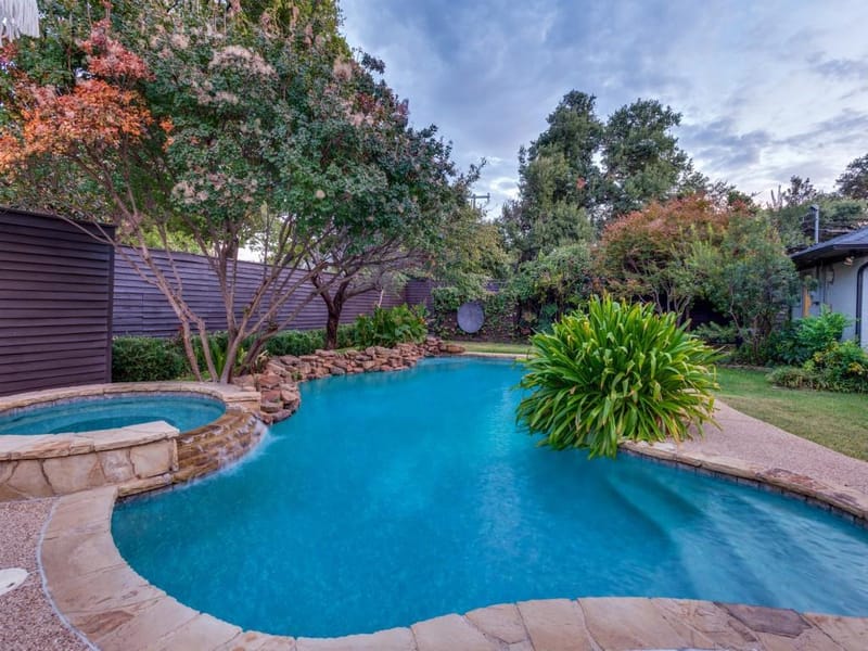10314 Sherbrook Lane, Dallas TX 75229 - Photo 8