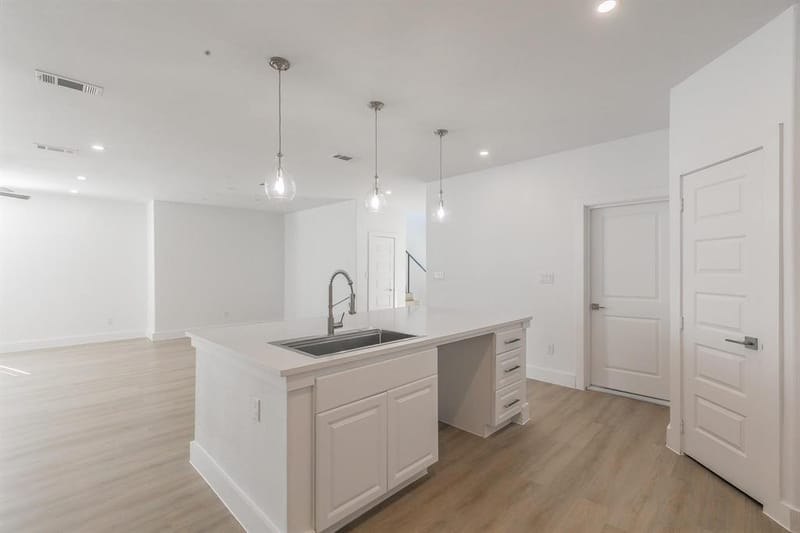 3908 Vilbig Road, Dallas TX 75212 - Photo 5