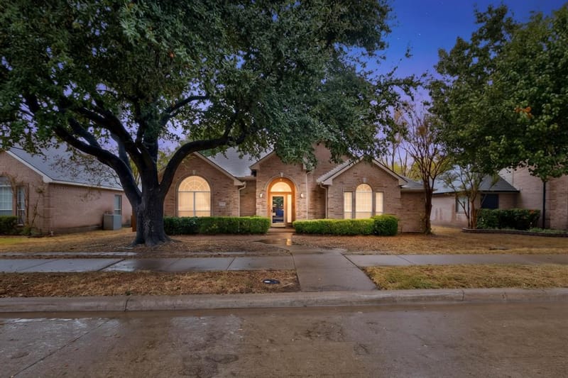 1239 Rivercrest Drive, Mesquite TX 75181