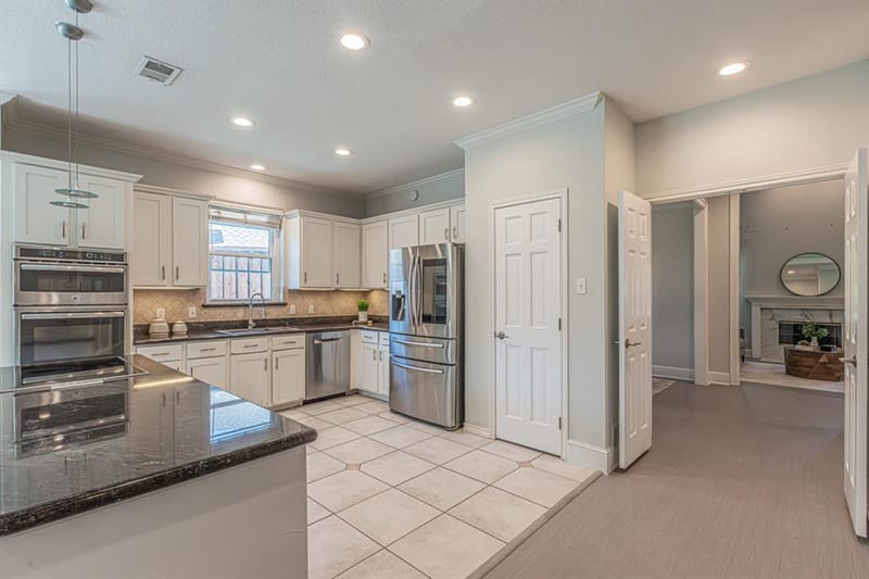 300 Sundance Circle, Irving TX 75063 - Photo 22