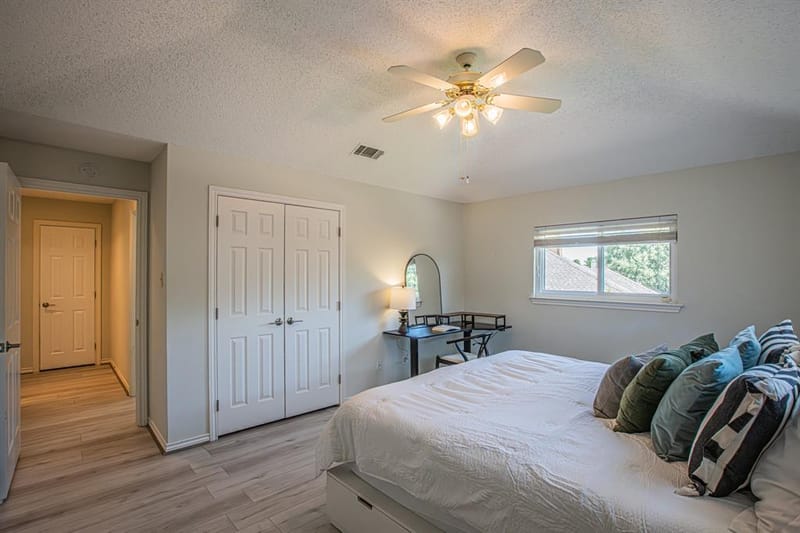 300 Sundance Circle, Irving TX 75063 - Photo 36