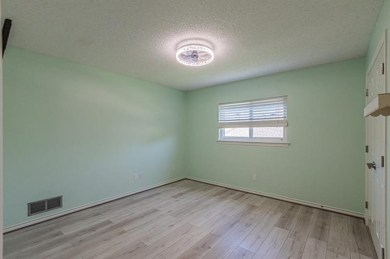 300 Sundance Circle, Irving TX 75063 - Photo 31