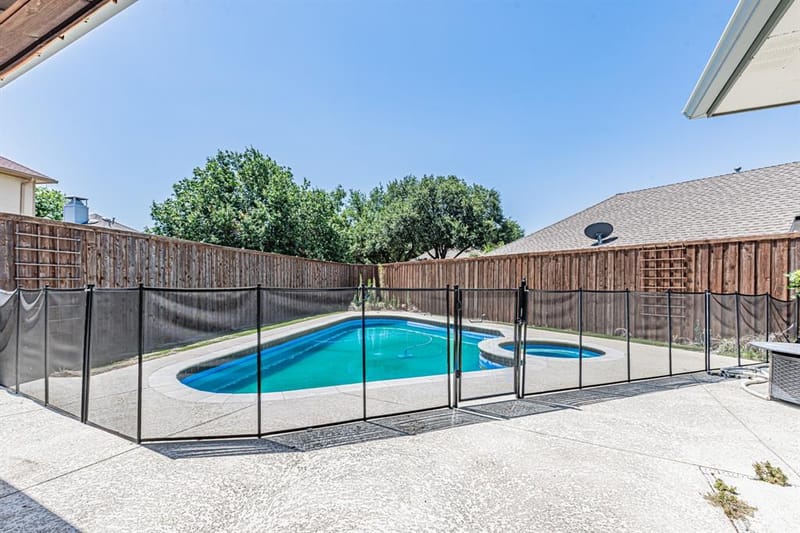 300 Sundance Circle, Irving TX 75063 - Photo 39