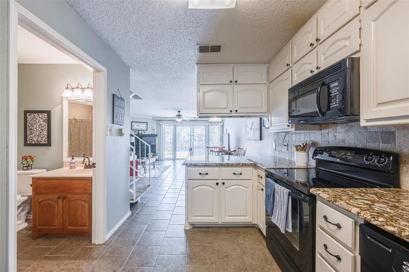 5515 Club Cove Court, De Cordova TX 76049 - Photo 16