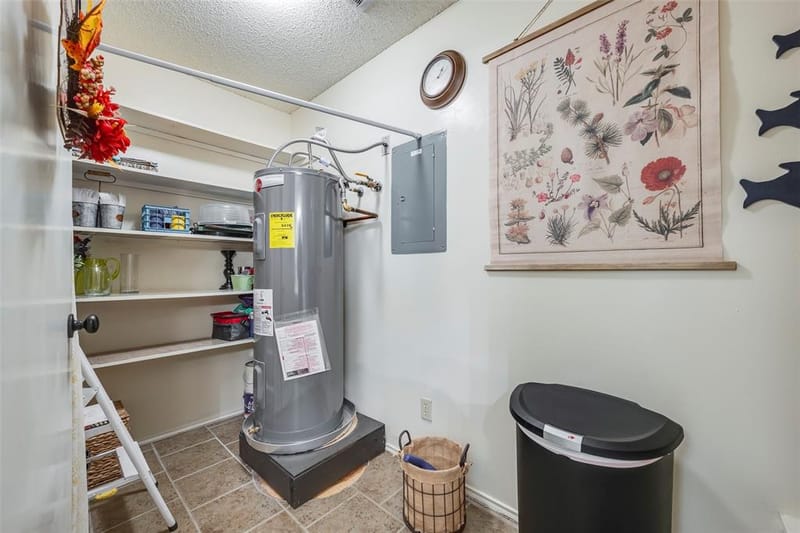 5515 Club Cove Court, De Cordova TX 76049 - Photo 18
