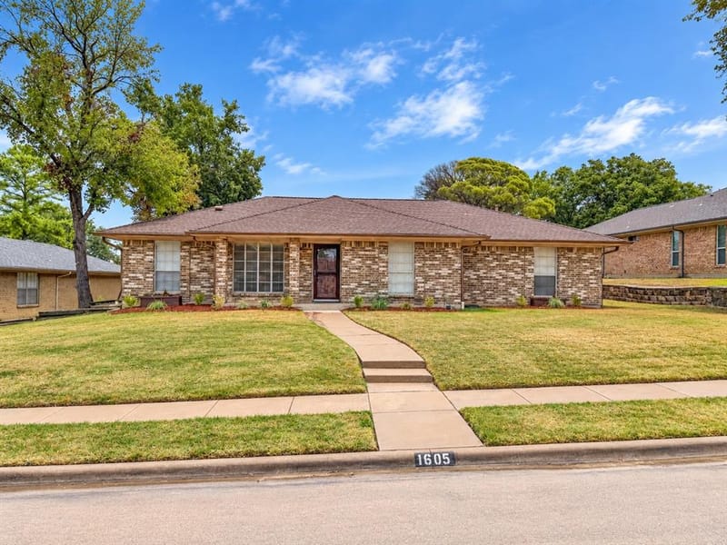 1605 Brighton Drive, Carrollton TX 75007