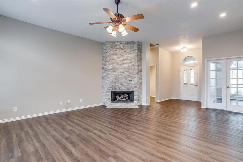 7901 Ember Oaks Drive, North Richland Hills TX 76182 - Photo 5
