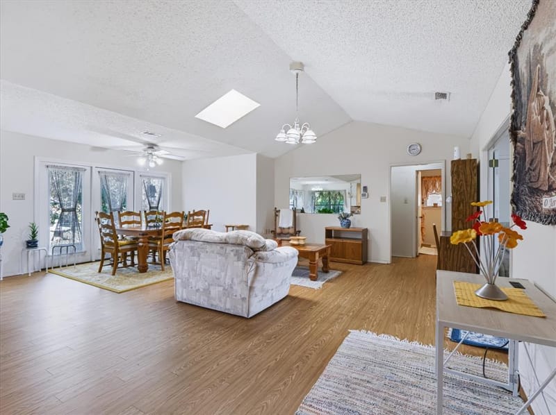 6309 Solona Circle N, Haltom City TX 76117 - Photo 6