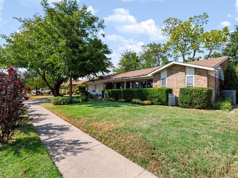 6309 Solona Circle N, Haltom City TX 76117 - Photo 3