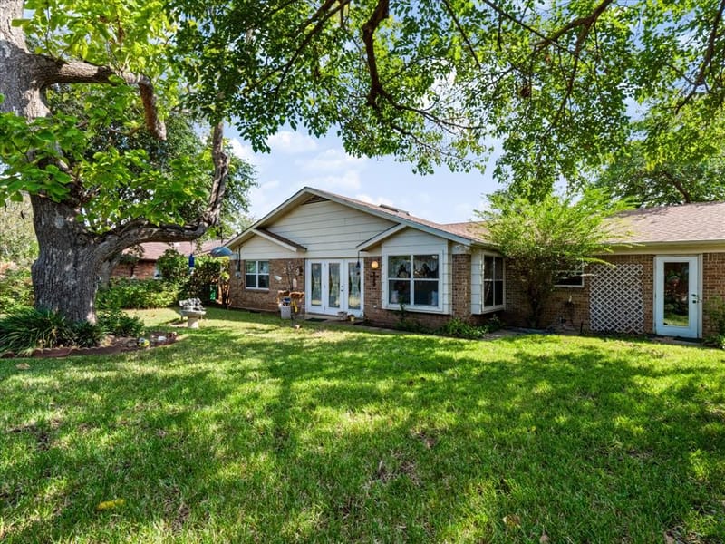 6309 Solona Circle N, Haltom City TX 76117 - Photo 24