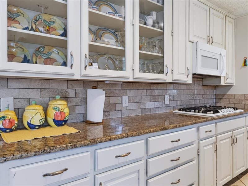 6309 Solona Circle N, Haltom City TX 76117 - Photo 10