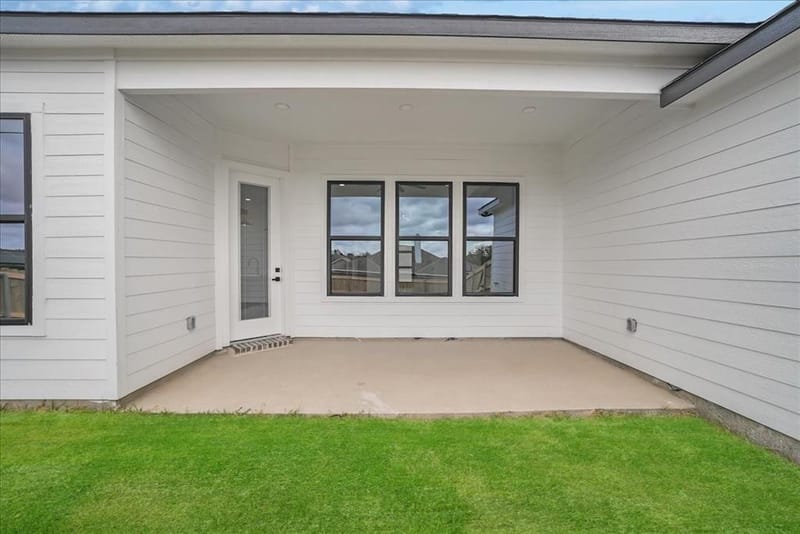 1652 W Wintergreen Road, Lancaster TX 75134 - Photo 21