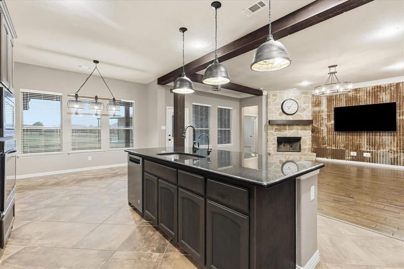 209 Highland Hills Boulevard, Decatur TX 76234 - Photo 17