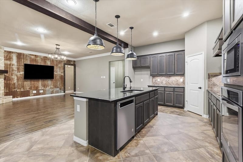 209 Highland Hills Boulevard, Decatur TX 76234 - Photo 15