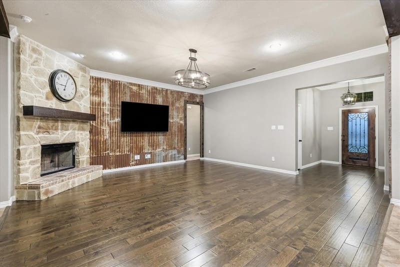 209 Highland Hills Boulevard, Decatur TX 76234 - Photo 11