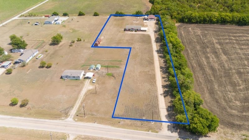 2418 FM 151, Whitewright TX 75491