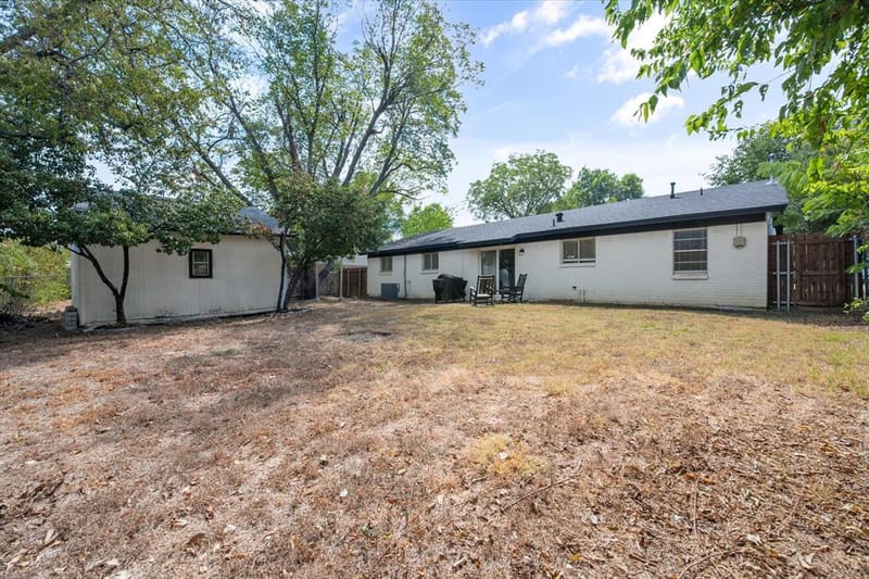 316 Wintercrest Road, Burleson TX 76028 - Photo 26