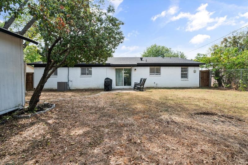 316 Wintercrest Road, Burleson TX 76028 - Photo 25