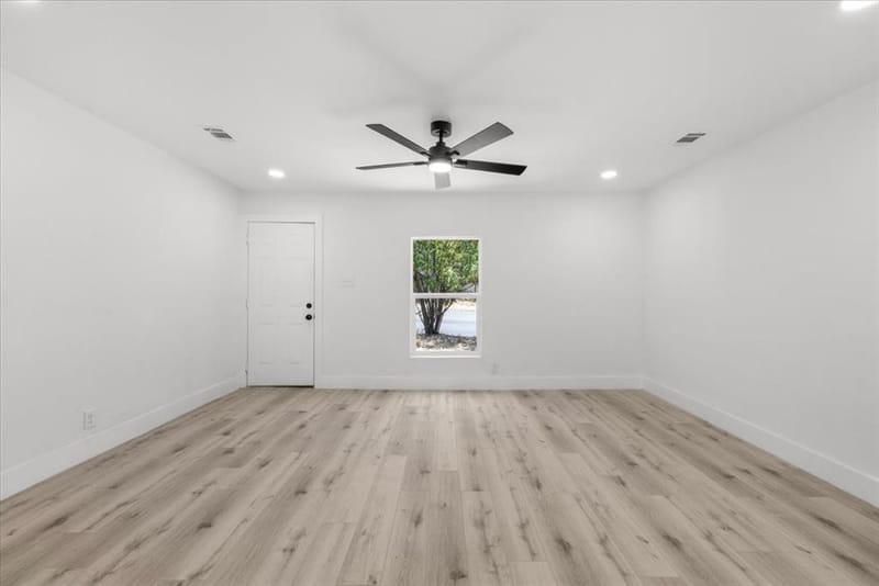 5101 Miller Avenue, Fort Worth TX 76119 - Photo 2