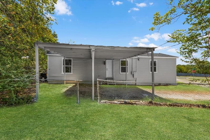 5101 Miller Avenue, Fort Worth TX 76119 - Photo 22