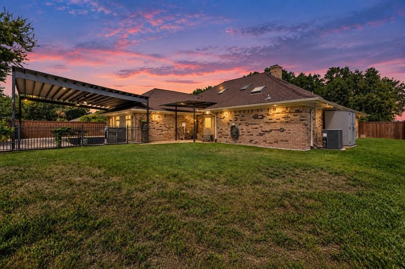 7104 Church Park Drive, Fort Worth TX 76133 - Photo 3