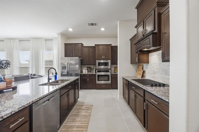 639 Woodridge Drive, Oak Point TX 75068 - Photo 6