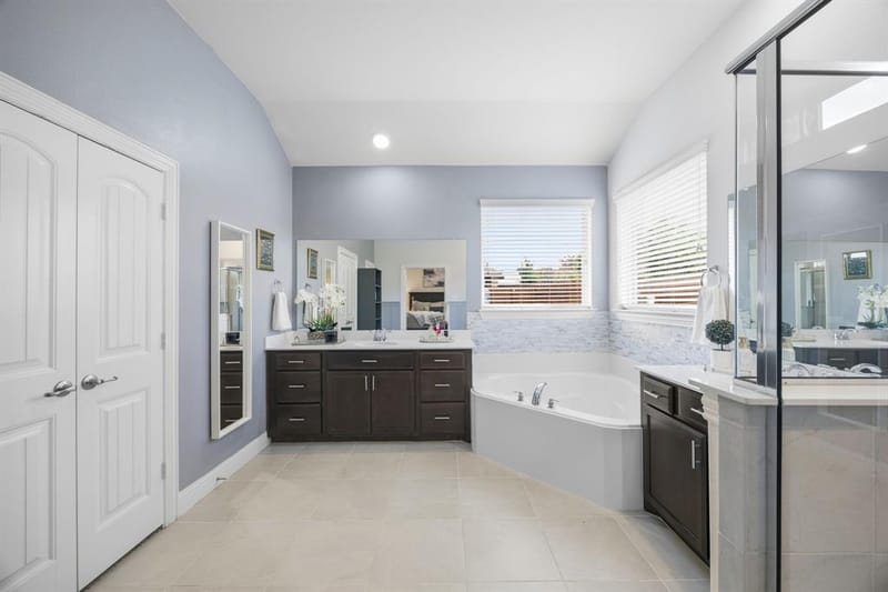 639 Woodridge Drive, Oak Point TX 75068 - Photo 17