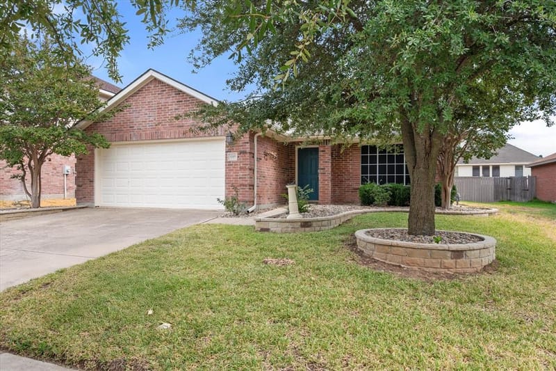 1109 Nighthawk Road, Fort Worth TX 76108 - Photo 2