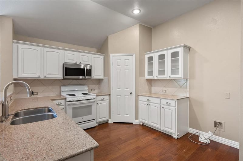 1109 Nighthawk Road, Fort Worth TX 76108 - Photo 9