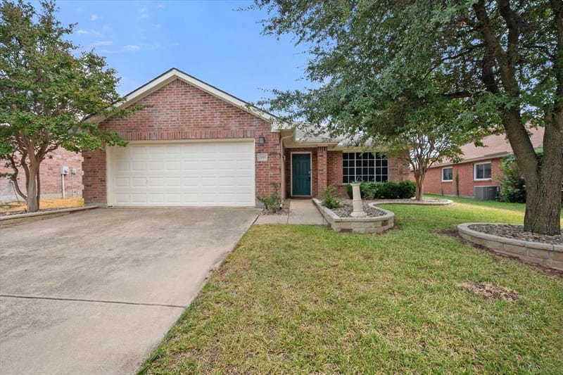 1109 Nighthawk Road, Fort Worth TX 76108 - Photo 4