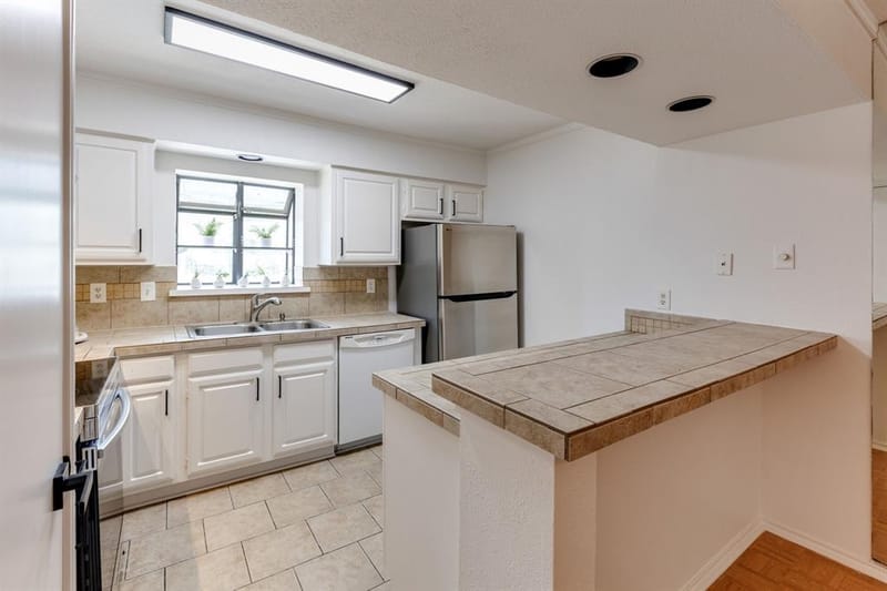 15221 Berry Trail # 304, Dallas TX 75248 - Photo 3
