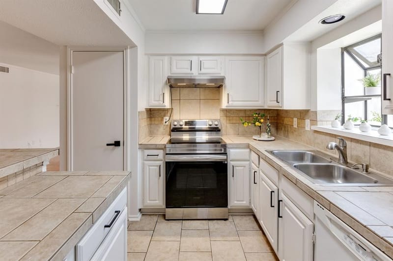 15221 Berry Trail # 304, Dallas TX 75248 - Photo 8