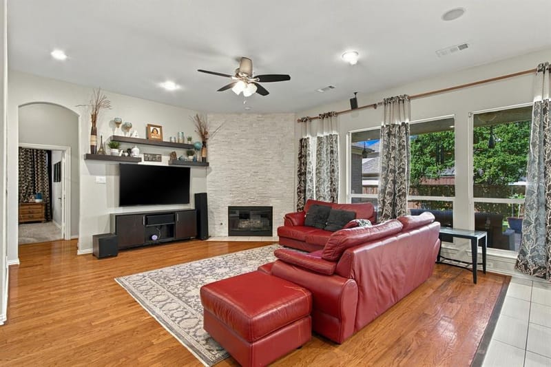 1833 Auburn Drive, Carrollton TX 75007 - Photo 11