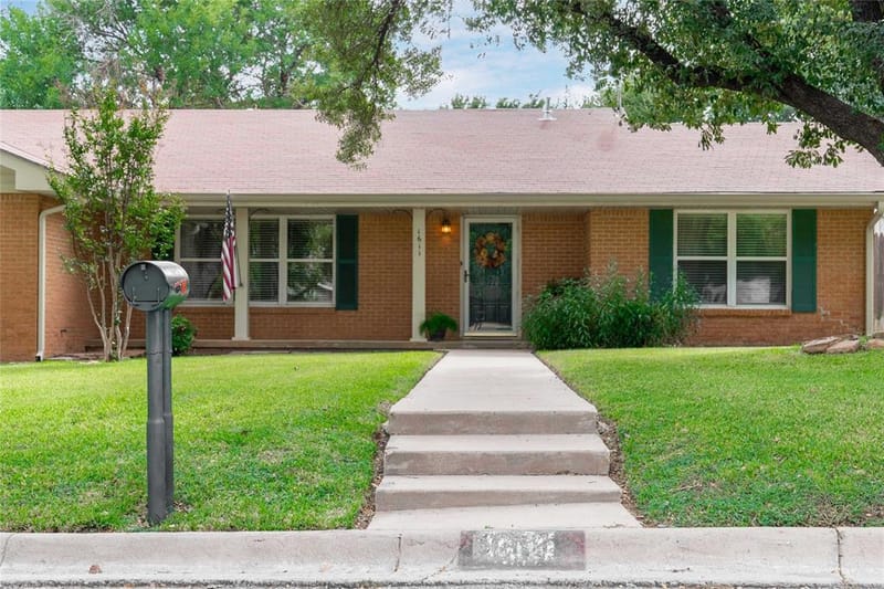 1611 16th Street, Brownwood TX 76801 - Photo 5