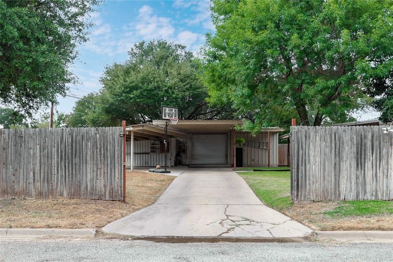 1611 16th Street, Brownwood TX 76801 - Photo 39