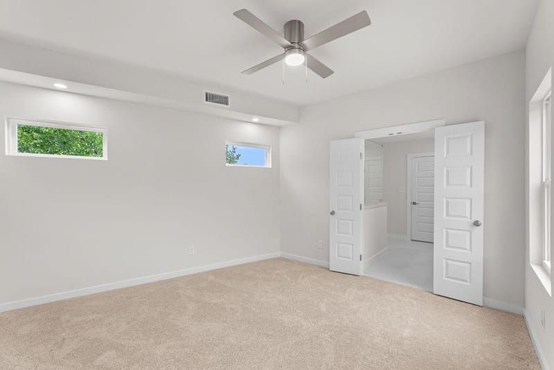 2428 Saint Clair Drive, Dallas TX 75215 - Photo 20