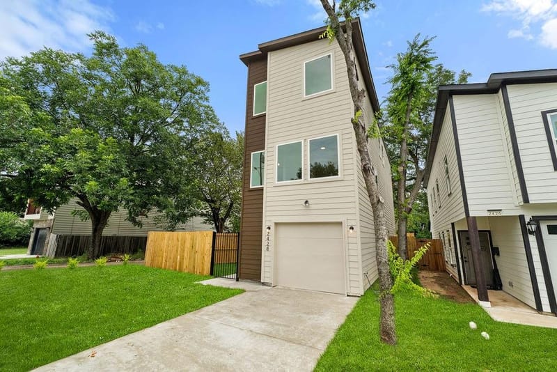 2428 Saint Clair Drive, Dallas TX 75215 - Photo 39