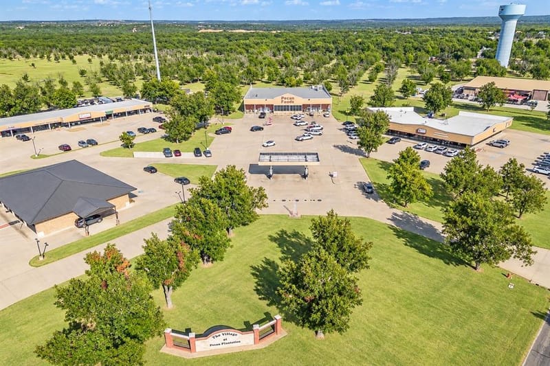 8017 W Landings Road, Granbury TX 76049 - Photo 34
