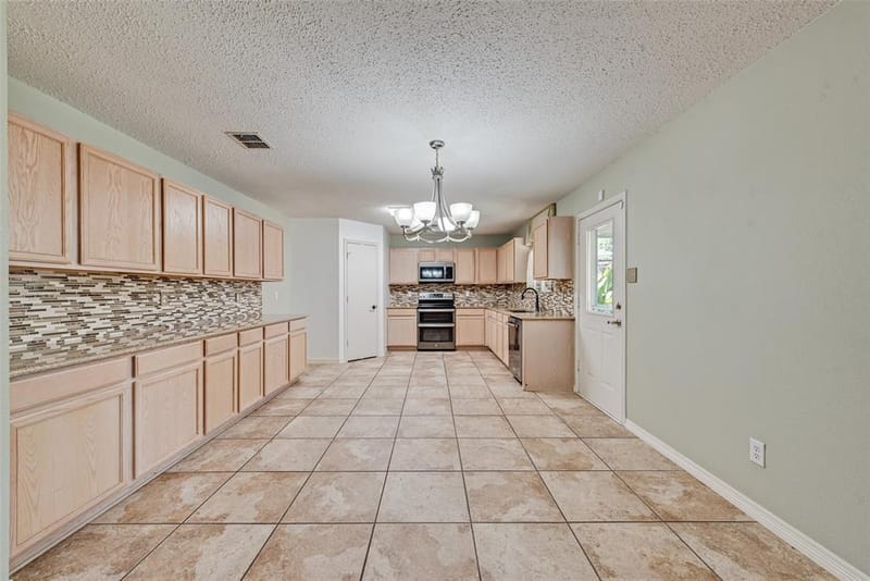 1629 Baxter Springs Drive, Fort Worth TX 76247 - Photo 6
