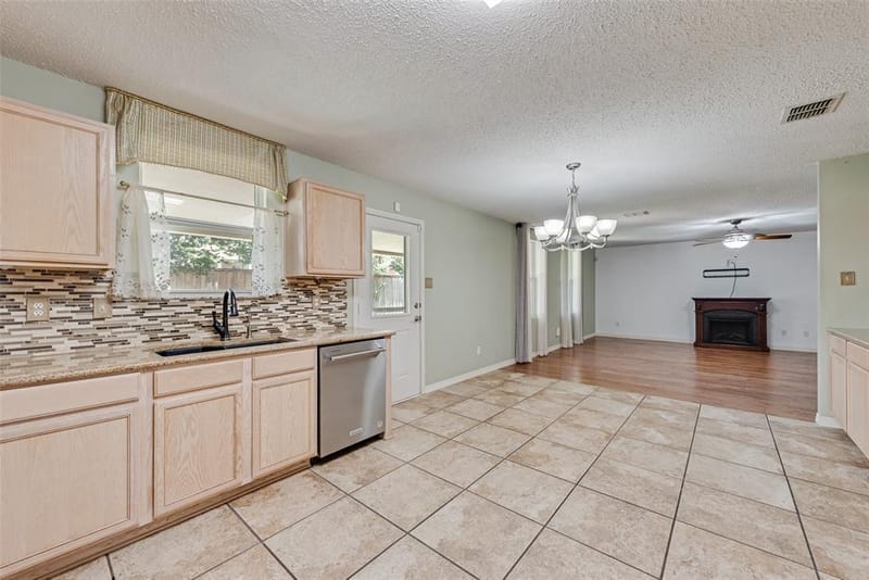 1629 Baxter Springs Drive, Fort Worth TX 76247 - Photo 9