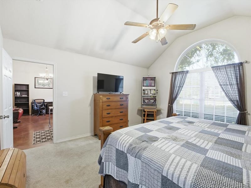 2106 Ridgewood Drive, Bridgeport TX 76426 - Photo 16