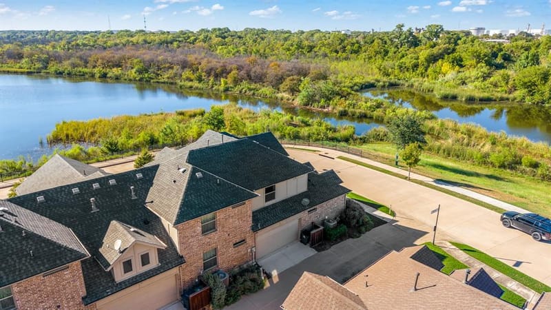 4309 Rose Garrison Lane, Arlington TX 76005 - Photo 2
