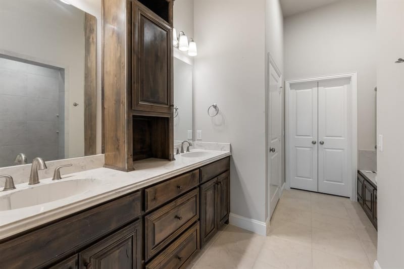 4309 Rose Garrison Lane, Arlington TX 76005 - Photo 9