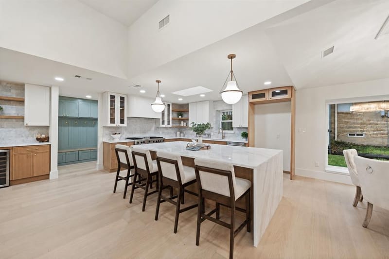 8639 Clover Meadow Drive, Dallas TX 75243 - Photo 2