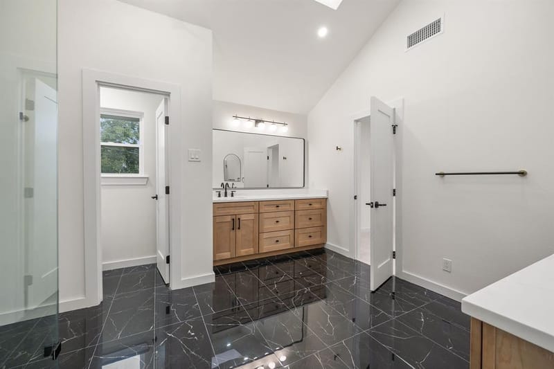 8639 Clover Meadow Drive, Dallas TX 75243 - Photo 32